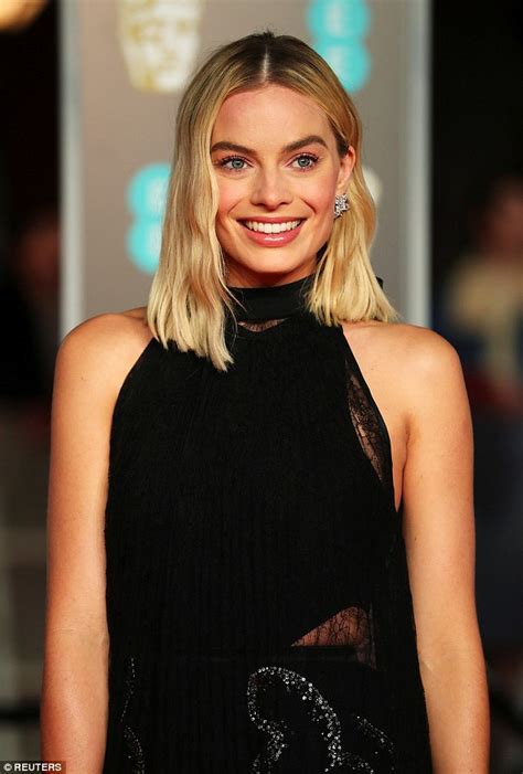 margot robbie givenchy spring 2018 redcarpet|Margot Robbie’s 2017.